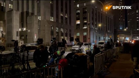 Sputnik. Journalists gather outside New York court awaiting Trump's hush money sentencing