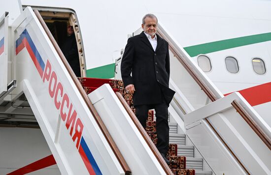 Russia Iran Arrival