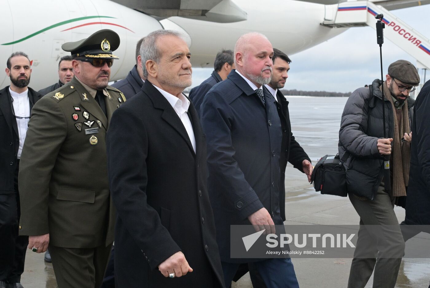 Russia Iran Arrival