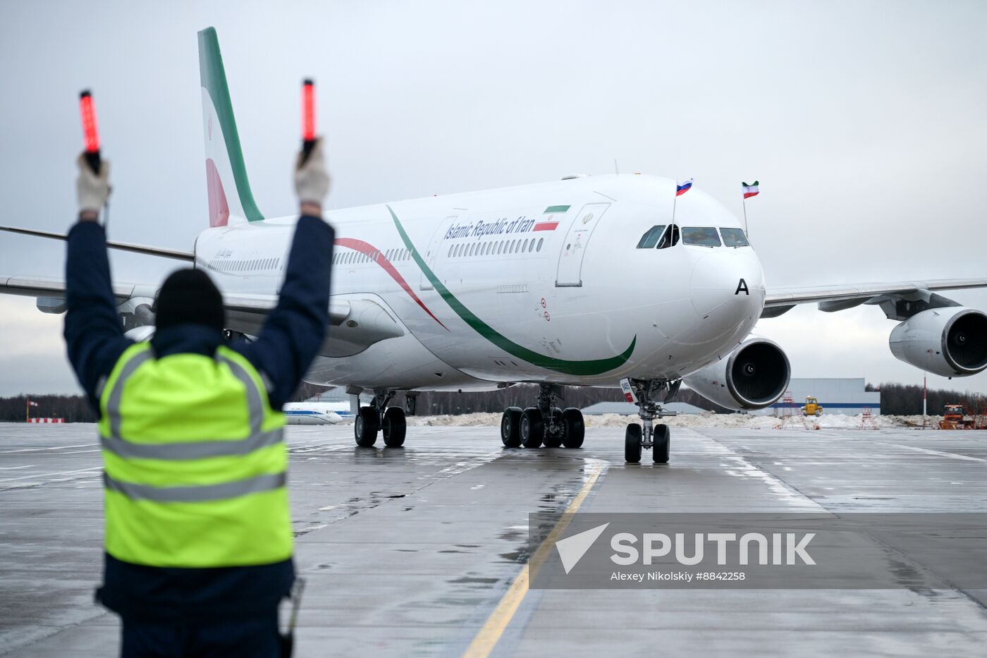 Russia Iran Arrival