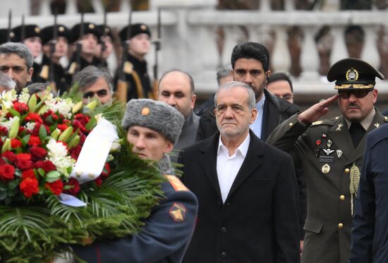 Russia Iran Wreath Laying