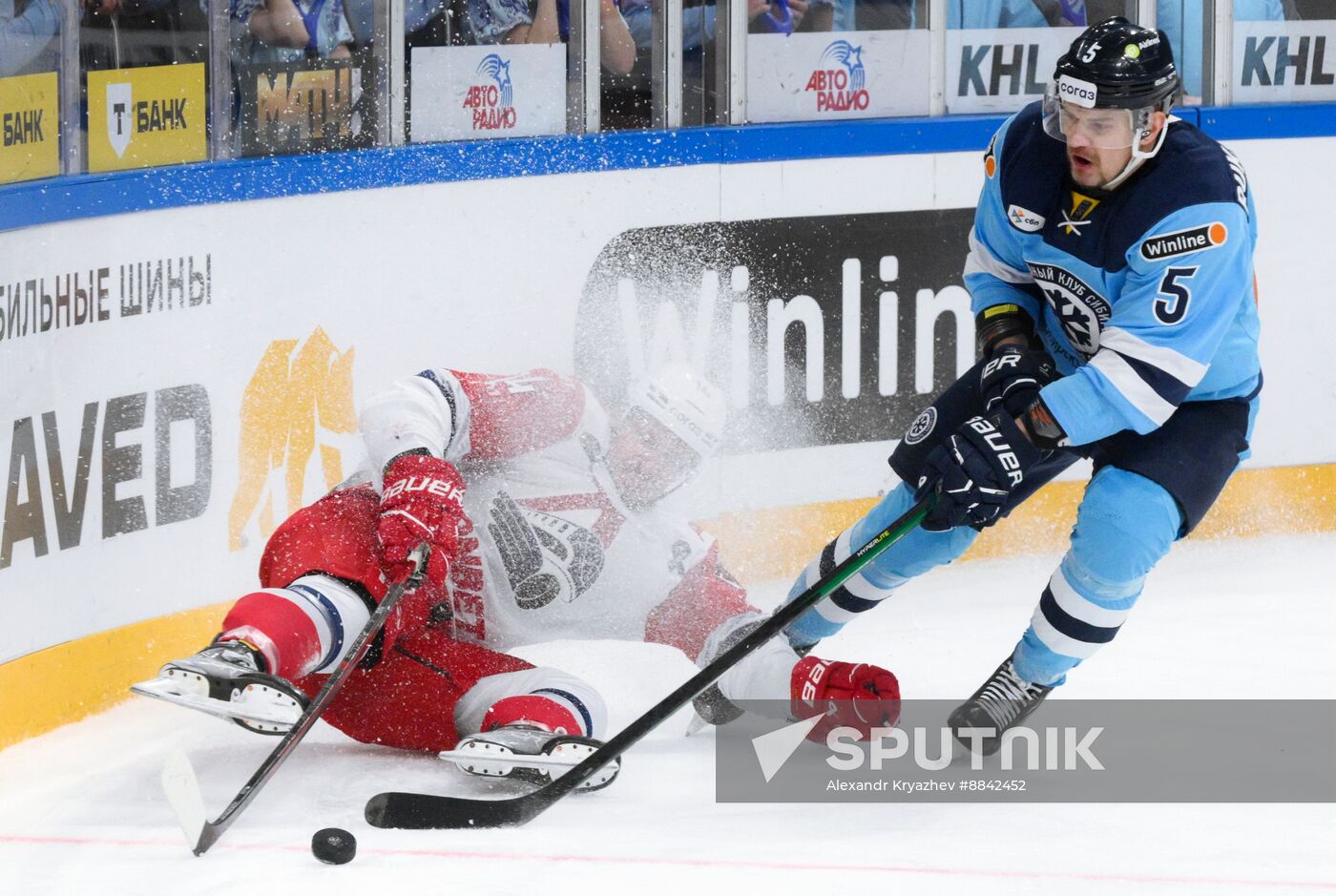 Russia Ice Hockey Kontinental League Sibir - Lokomotiv