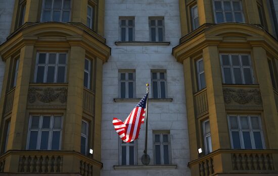 Russia US Embassy Flag