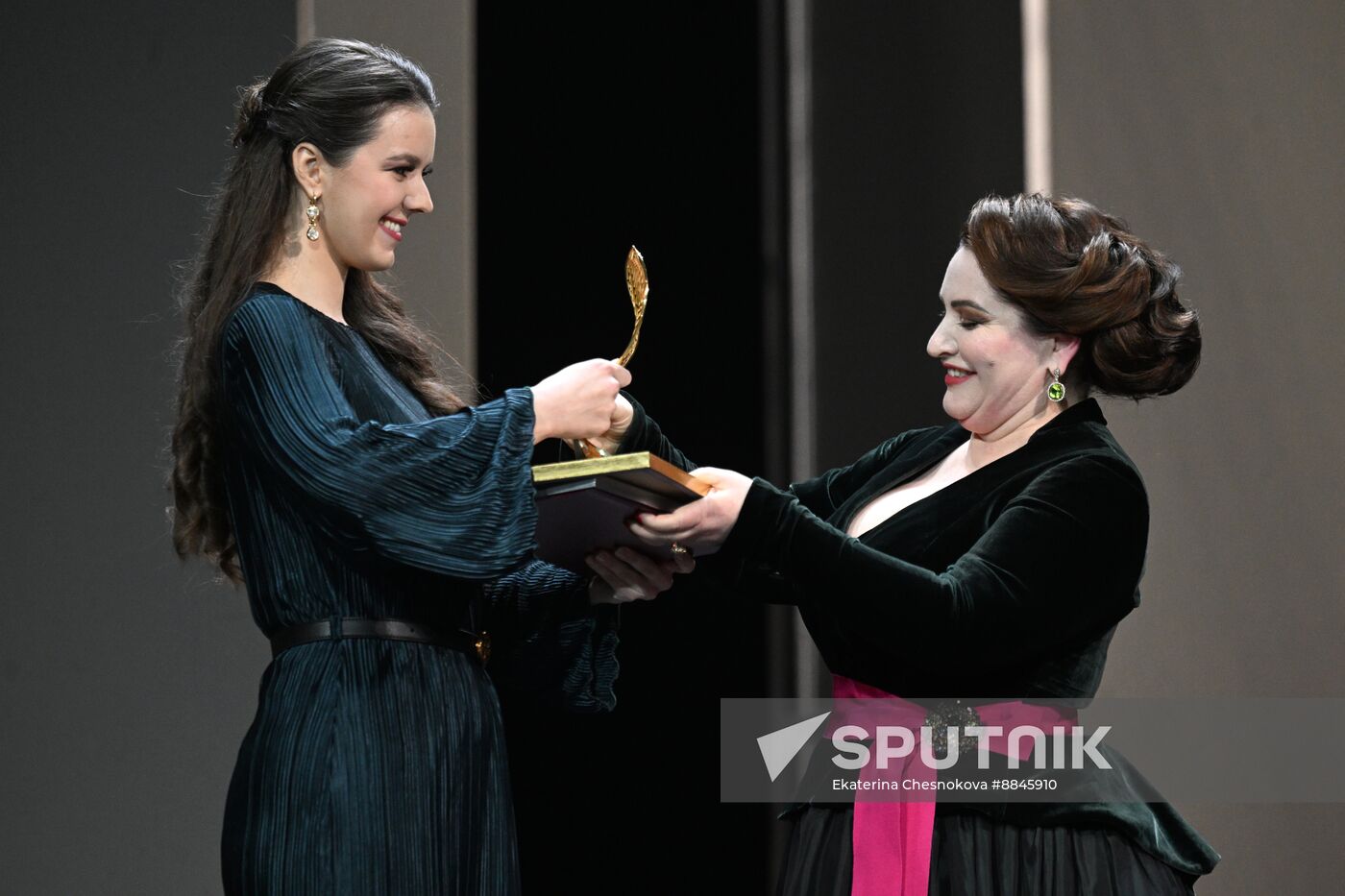 Russia Opera Singers Competition