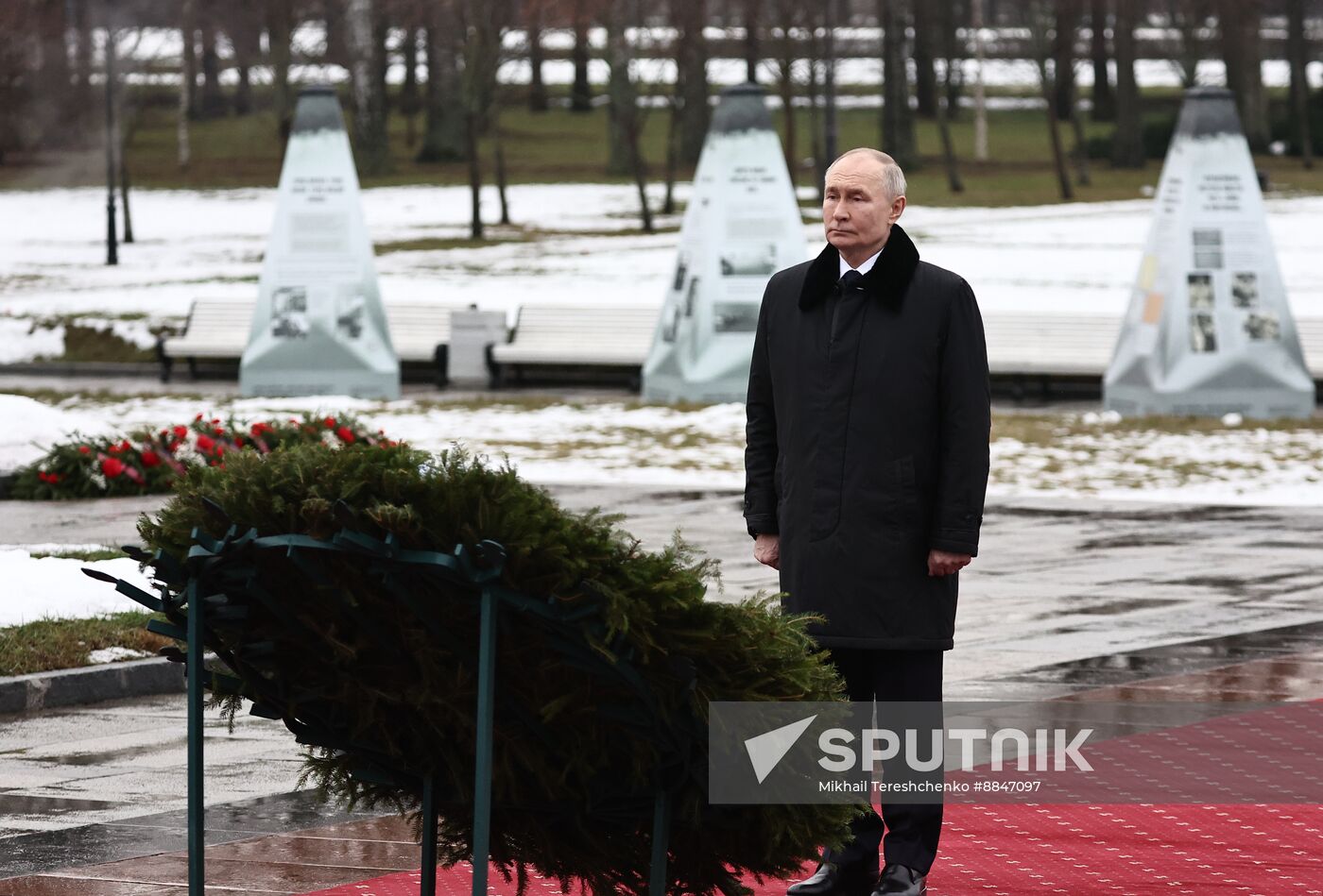 Russia Putin WWII Leningrad Siege Lifting Anniversary