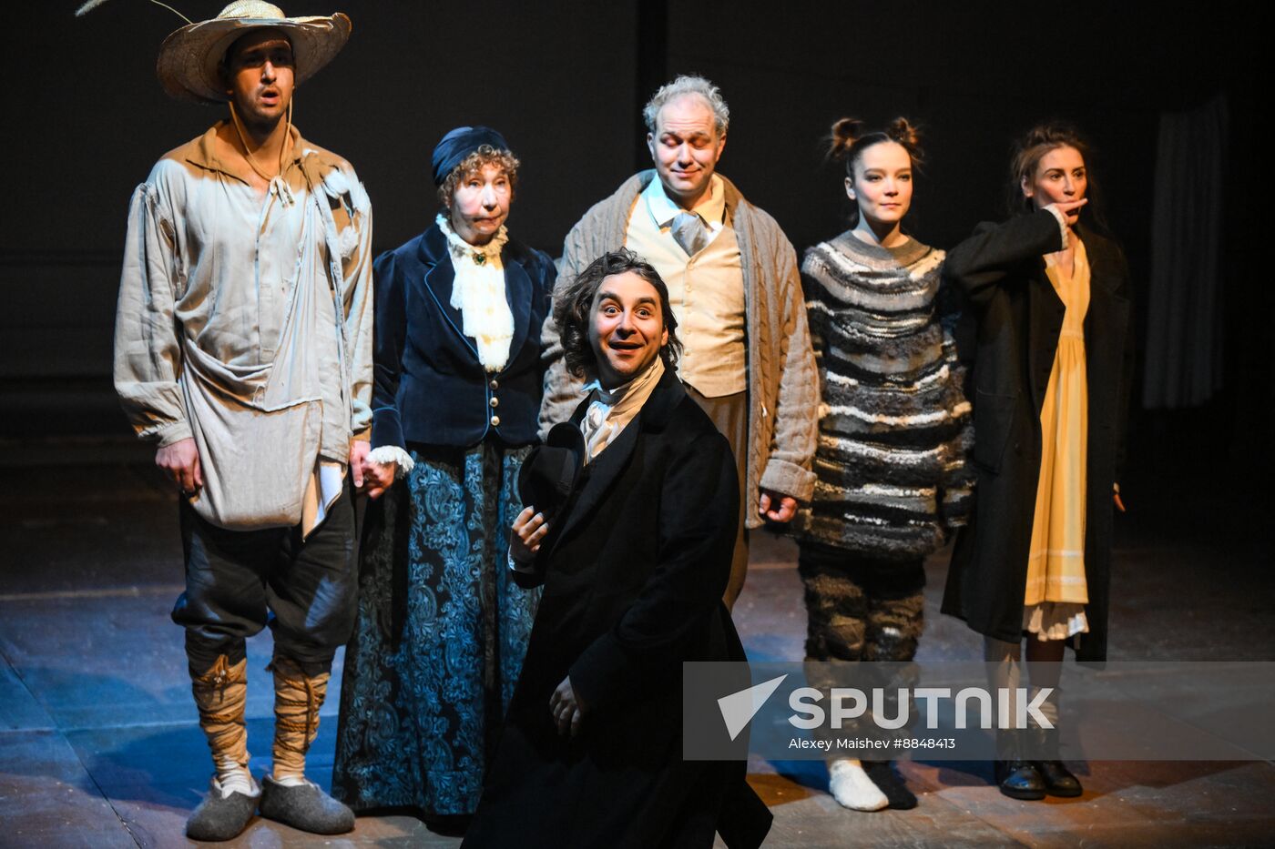Russia Theatre Old World Landowners