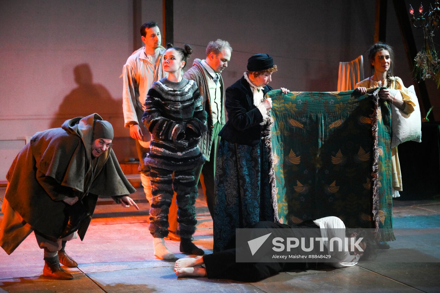 Russia Theatre Old World Landowners