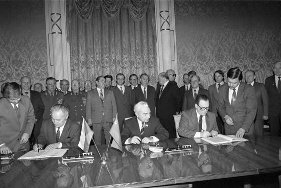 Signing of Cooperation Agreement between the Soviet and Czechoslovak friendship societies