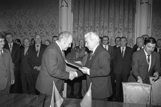 Signing of Cooperation Agreement between the Soviet and Czechoslovak friendship societies