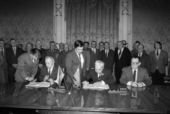 Signing of Cooperation Agreement between the Soviet and Czechoslovak friendship societies