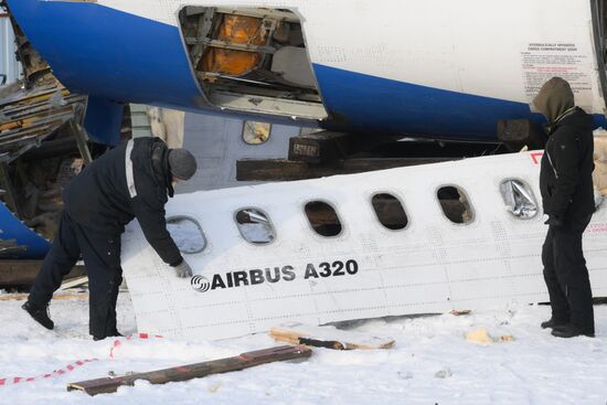 Russia Aircraft Emergency Landing Dismantling