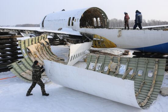 Russia Aircraft Emergency Landing Dismantling