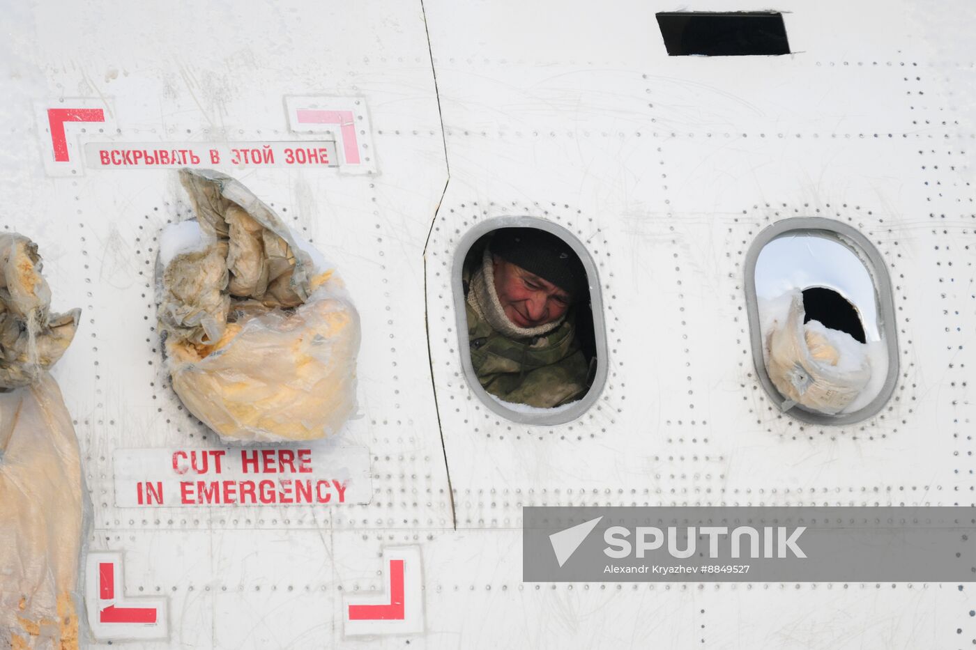 Russia Aircraft Emergency Landing Dismantling