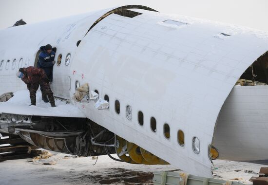 Russia Aircraft Emergency Landing Dismantling