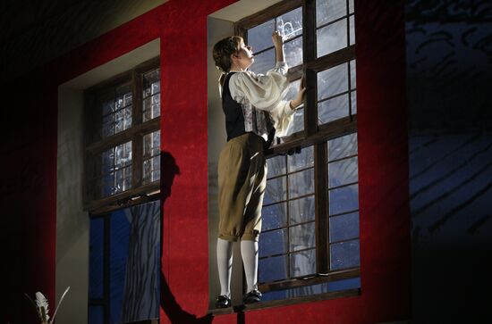 Russia Theatre Arcadia