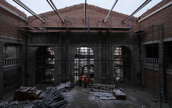 Russia DPR Theatre Rebuilding