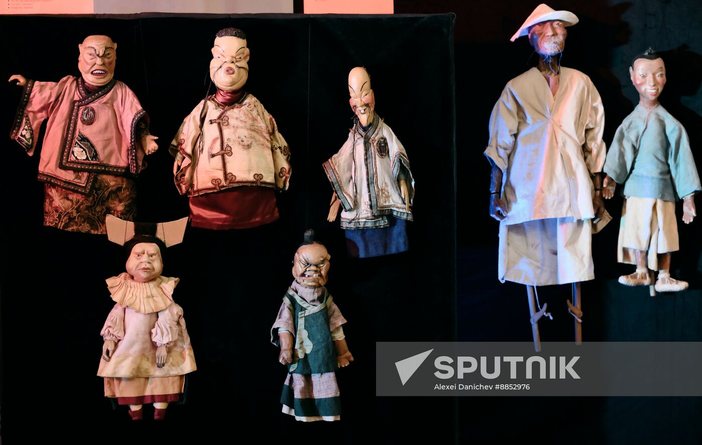 Russia Chinese Fairy Tales Puppets