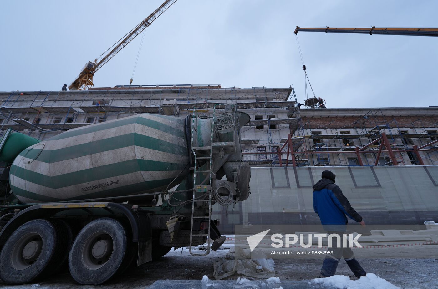 Russia DPR Theatre Rebuilding