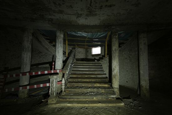 Russia DPR Theatre Rebuilding