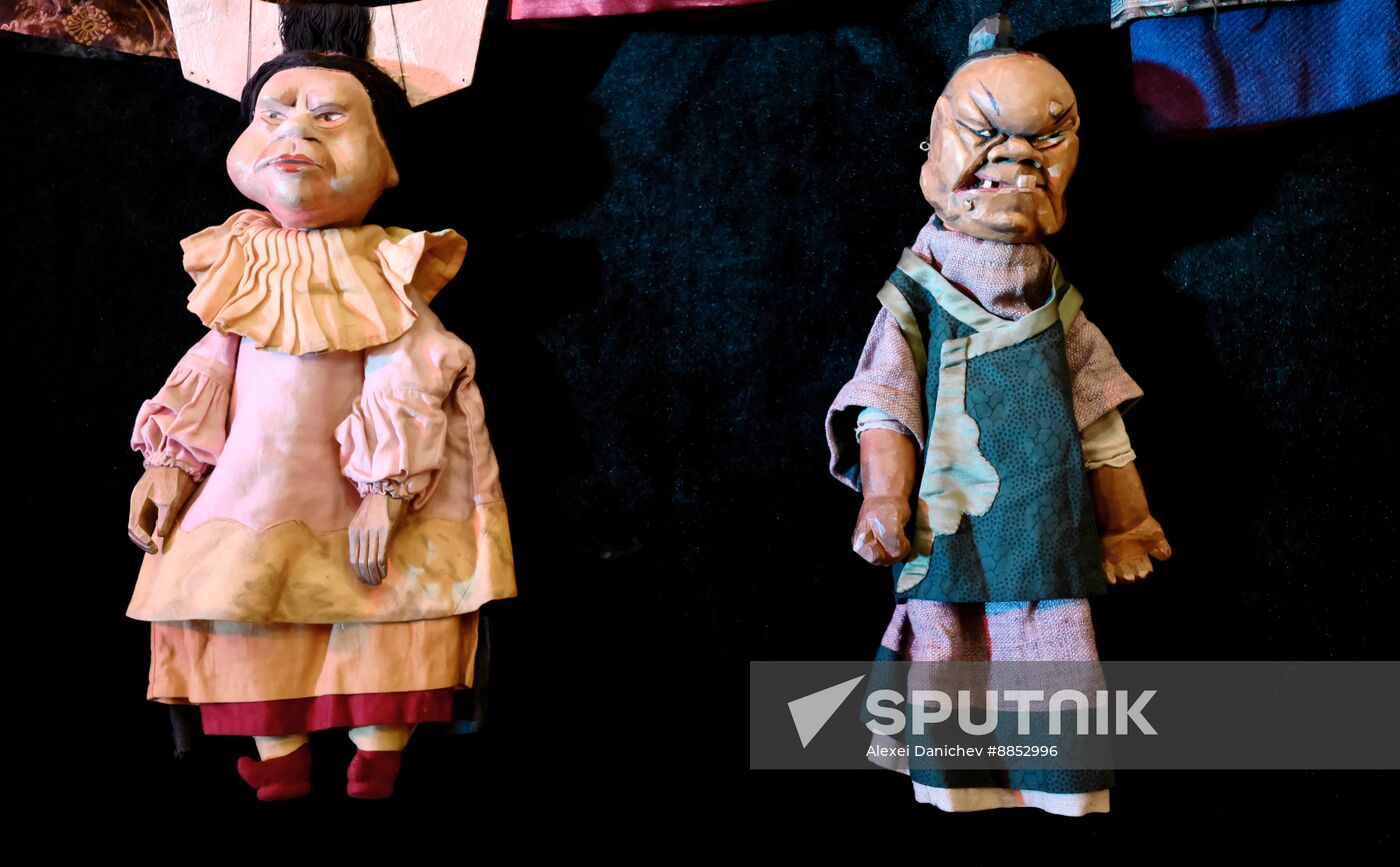 Russia Chinese Fairy Tales Puppets