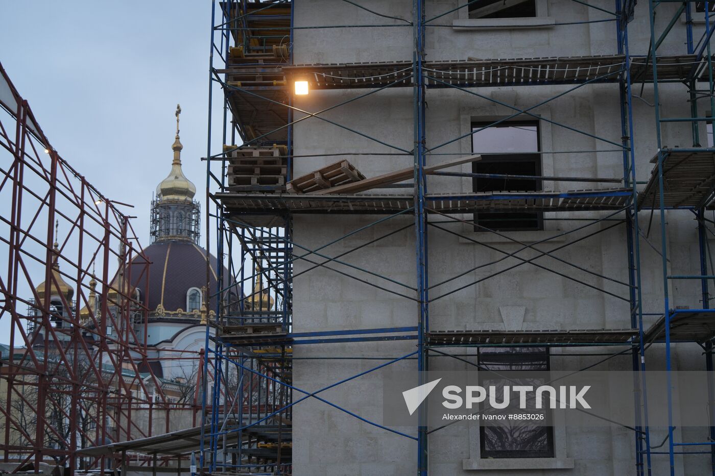 Russia DPR Theatre Rebuilding