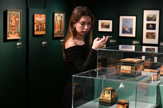 Russia Art Lacquer Painting Exhibition