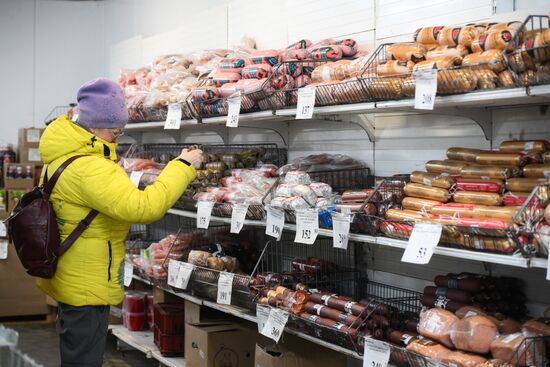 Russia Svetofor Retail Chain Closure