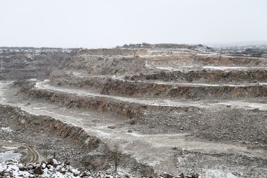 Russia DPR Crushed Granite Mining