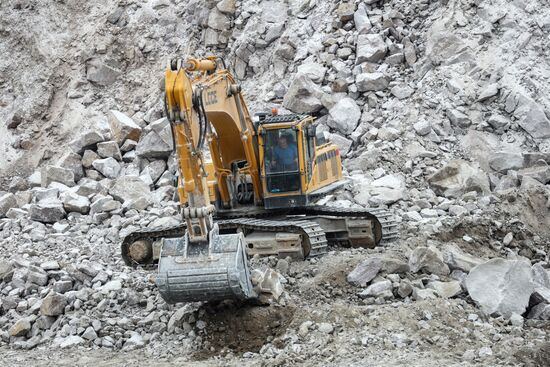 Russia DPR Crushed Granite Mining