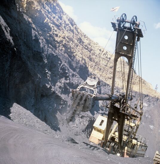 Neryungri coal field