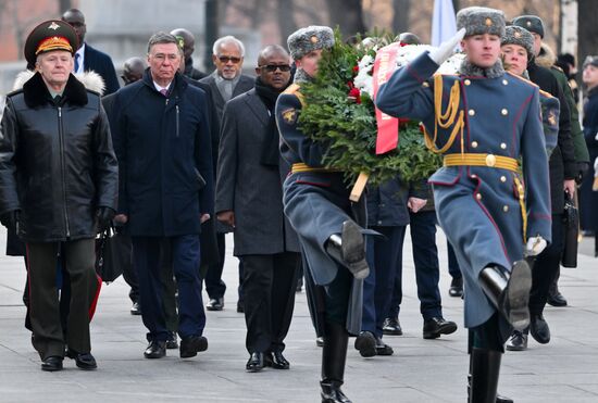 Russia Guinea Bissau Wreath Laying