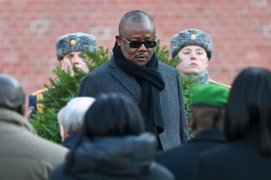 Russia Guinea Bissau Wreath Laying