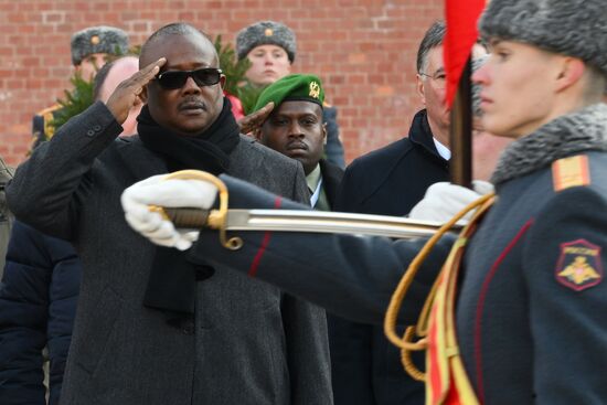 Russia Guinea Bissau Wreath Laying