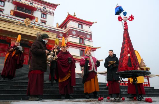 Russia Religion Buddhism Purification Ritual