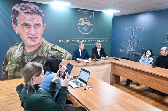 Russia Opposition Leader News Conference