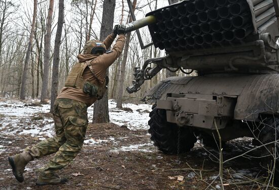 Russia Ukraine Kursk Attack Artillery Unit