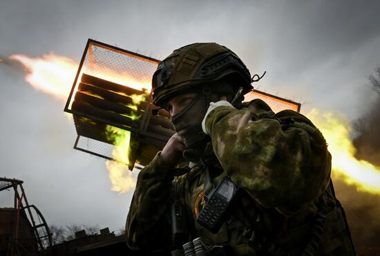 Russia Ukraine Kursk Attack Artillery Unit
