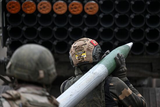 Russia Ukraine Kursk Attack Artillery Unit