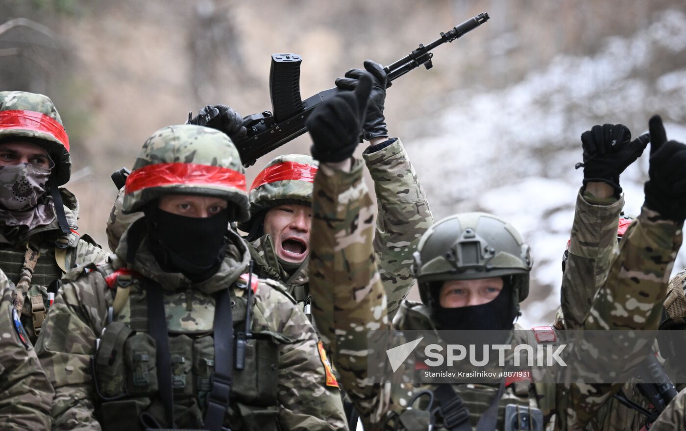 Russia Ukraine Kursk Attack Combat Training