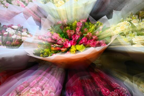 Russia Women’s Day Flowers Selling