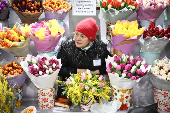 Russia Women’s Day Flowers Selling