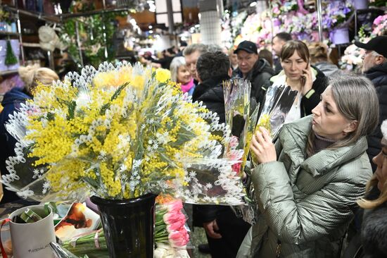 Russia Women’s Day Flowers Selling