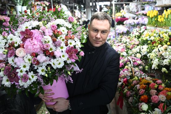 Russia Women’s Day Flowers Selling