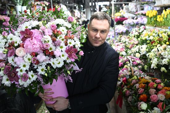 Russia Women’s Day Flowers Selling