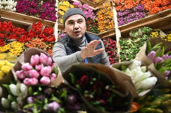 Russia Women’s Day Flowers Selling