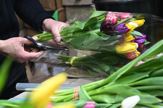 Russia Women’s Day Flowers Selling