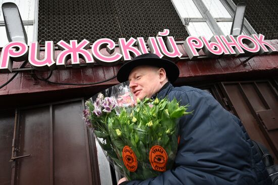 Russia Women’s Day Flowers Selling