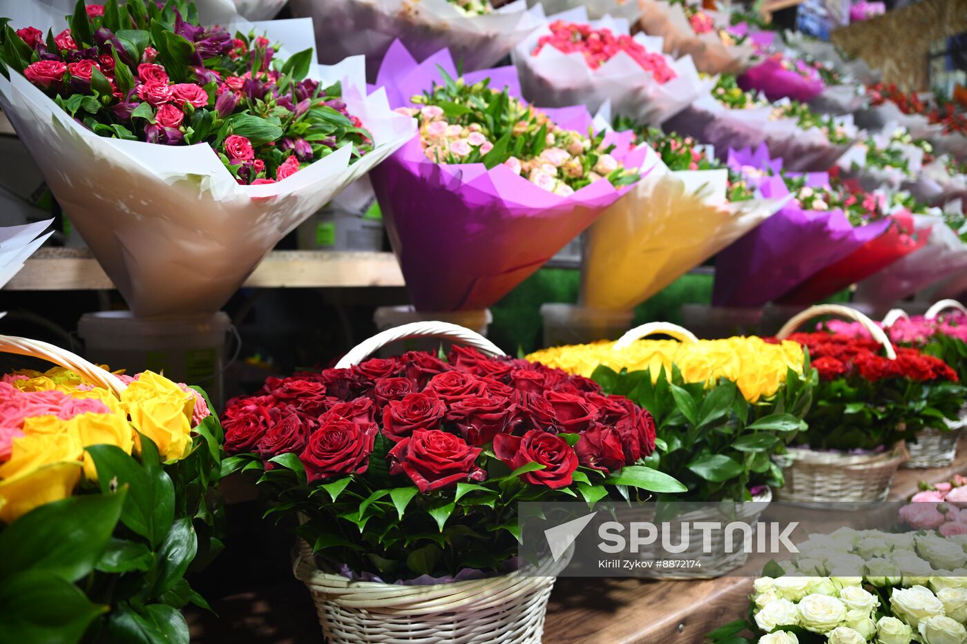 Russia Women’s Day Flowers Selling