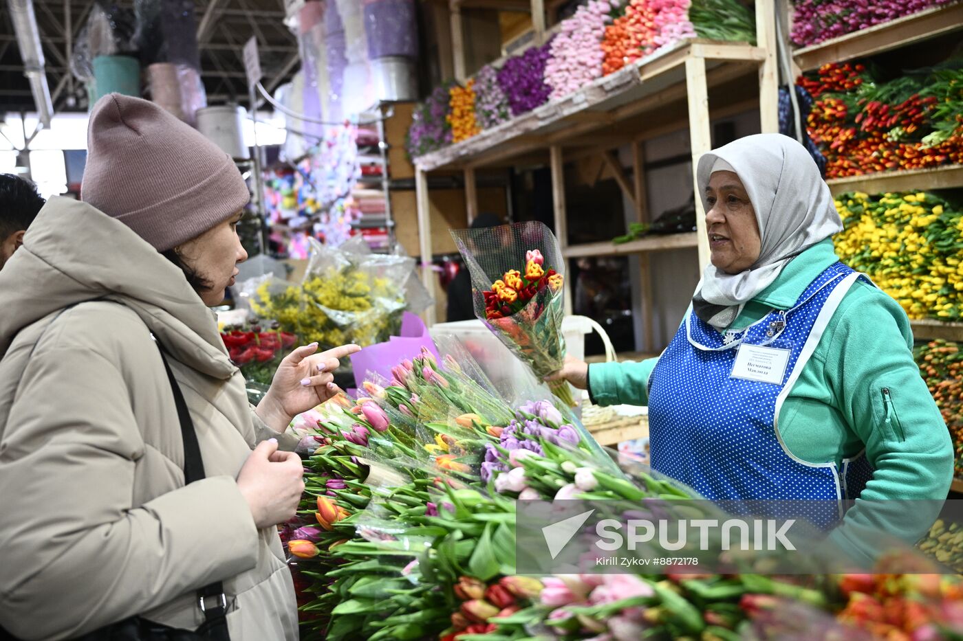 Russia Women’s Day Flowers Selling