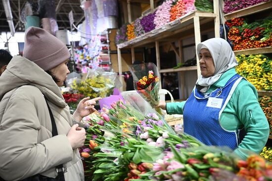 Russia Women’s Day Flowers Selling